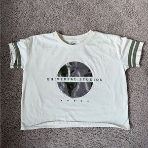 Universal Studios White and Green Crop short sleeve tee XS graphic logo